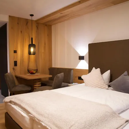 Hotel Versalerhof 3*