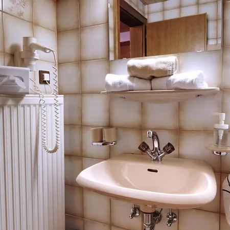 Hotell Versalerhof 3*