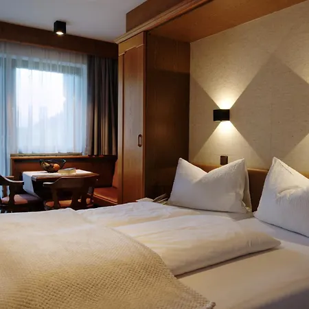 Versalerhof Ισγκλ