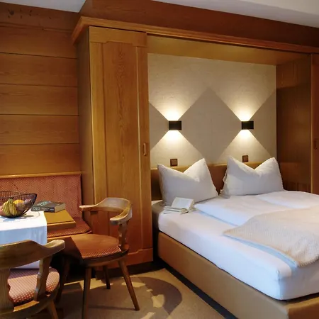 Hotel Versalerhof 3*