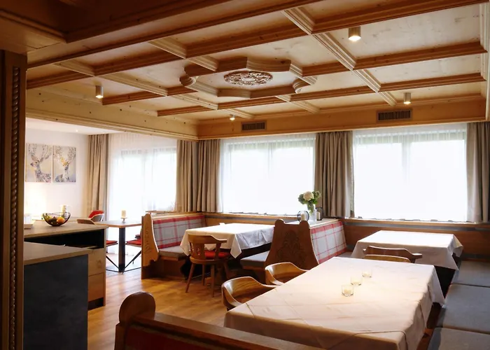 Отель Versalerhof 3*